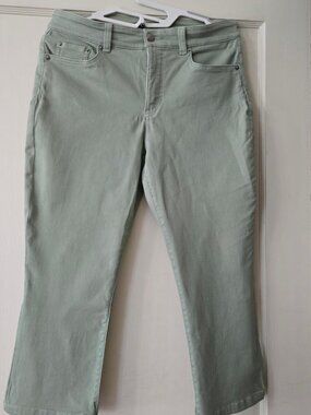 8 CHAPS Madden Capri Jeans Women Sage Green High Rise Skinny Y2K Stretch Denim
